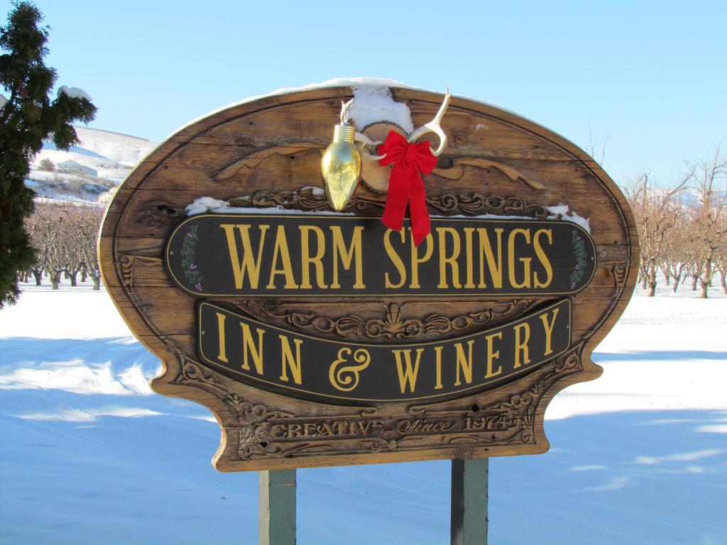 Warm Springs Inn & Winery Sunnyslope Esterno foto