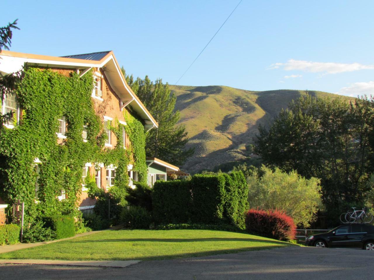 Warm Springs Inn & Winery Sunnyslope Esterno foto