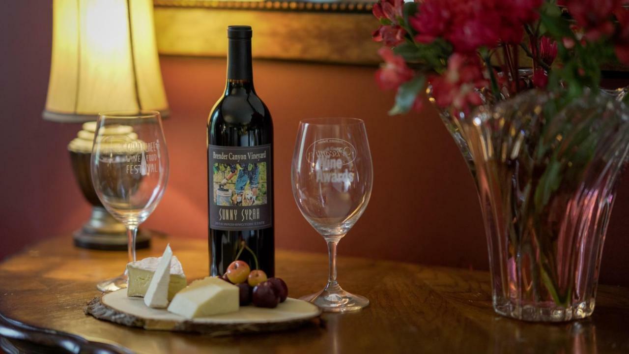 Warm Springs Inn & Winery Sunnyslope Esterno foto