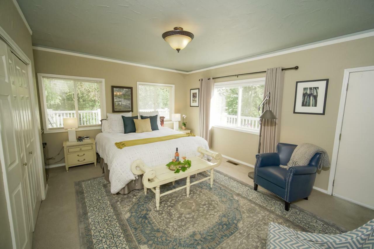 Warm Springs Inn & Winery Sunnyslope Esterno foto